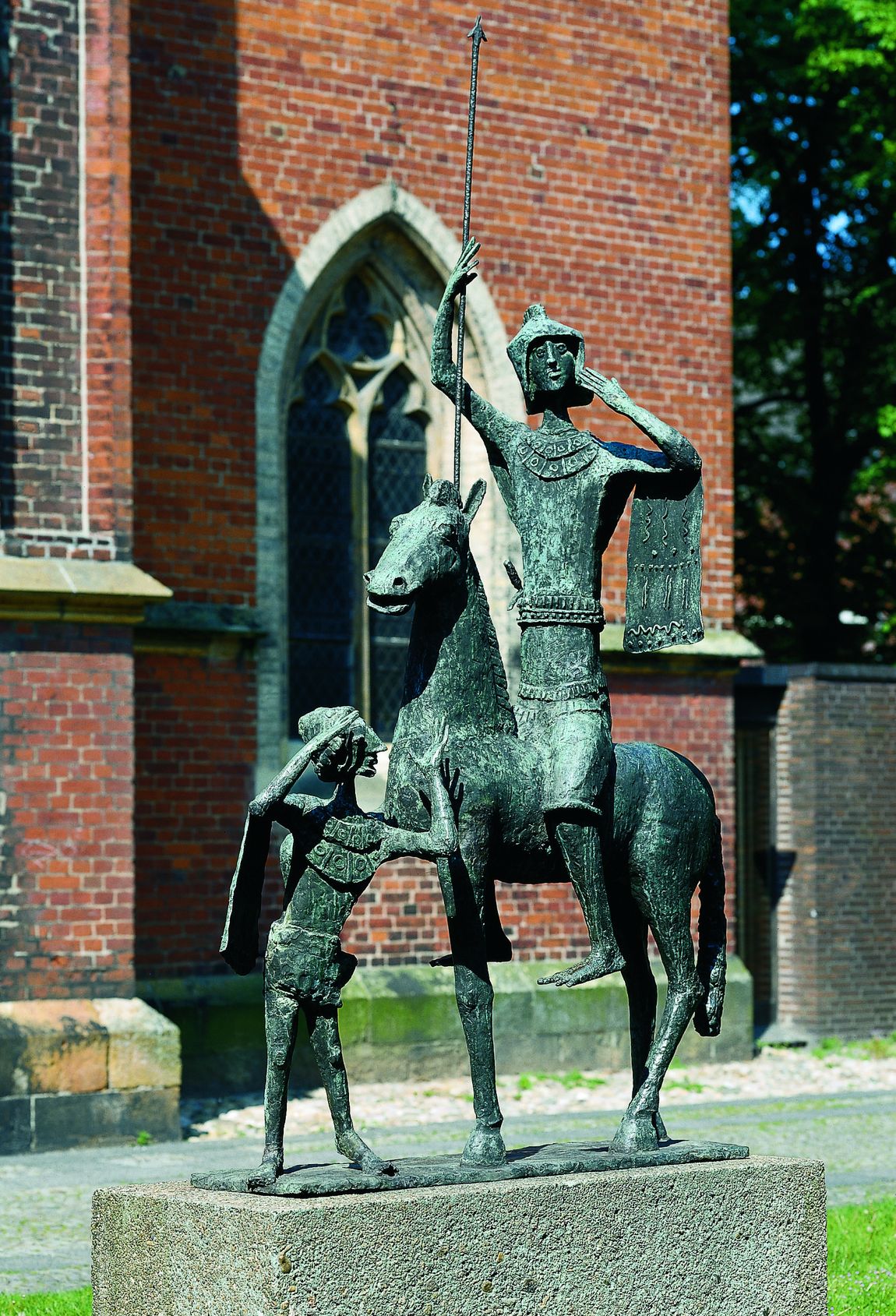 Martinsfigur vor der Sendenhorster Pfarrkirche